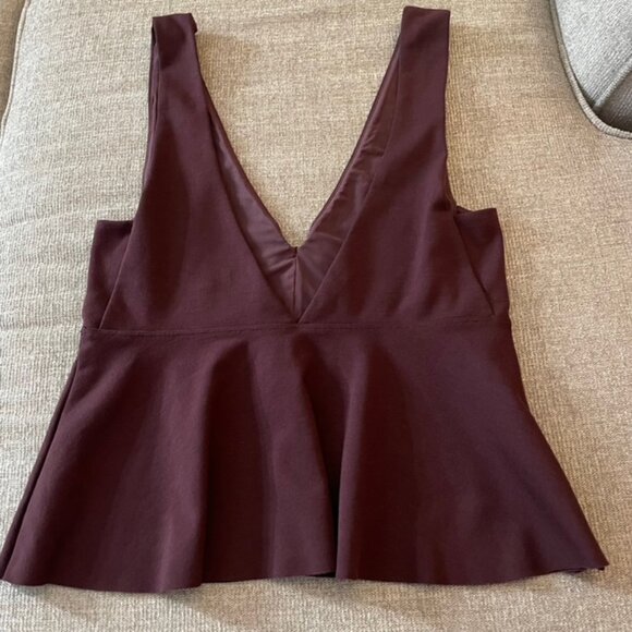 Silence + noise Plum Deep V Peplum Top - Size Medium Party Top - Picture 2 of 7